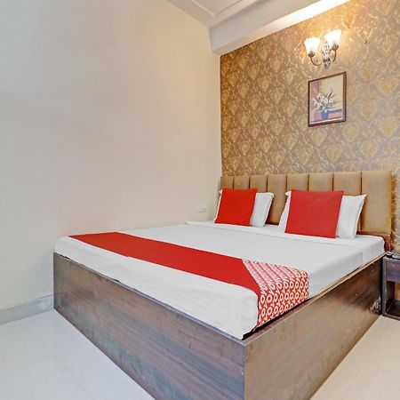 Hotel O Sky View Ludhiana Bagian luar foto