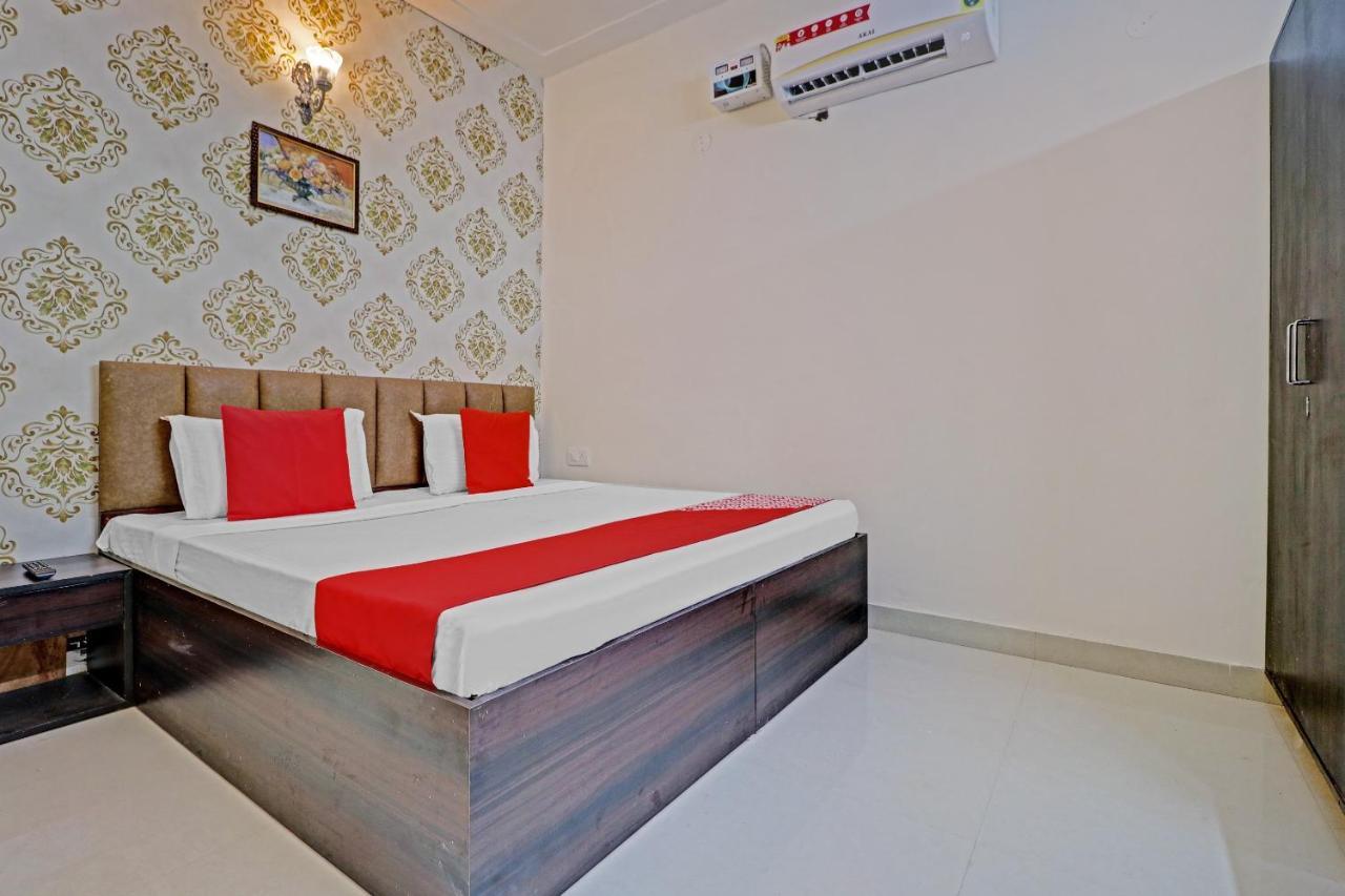 Hotel O Sky View Ludhiana Bagian luar foto