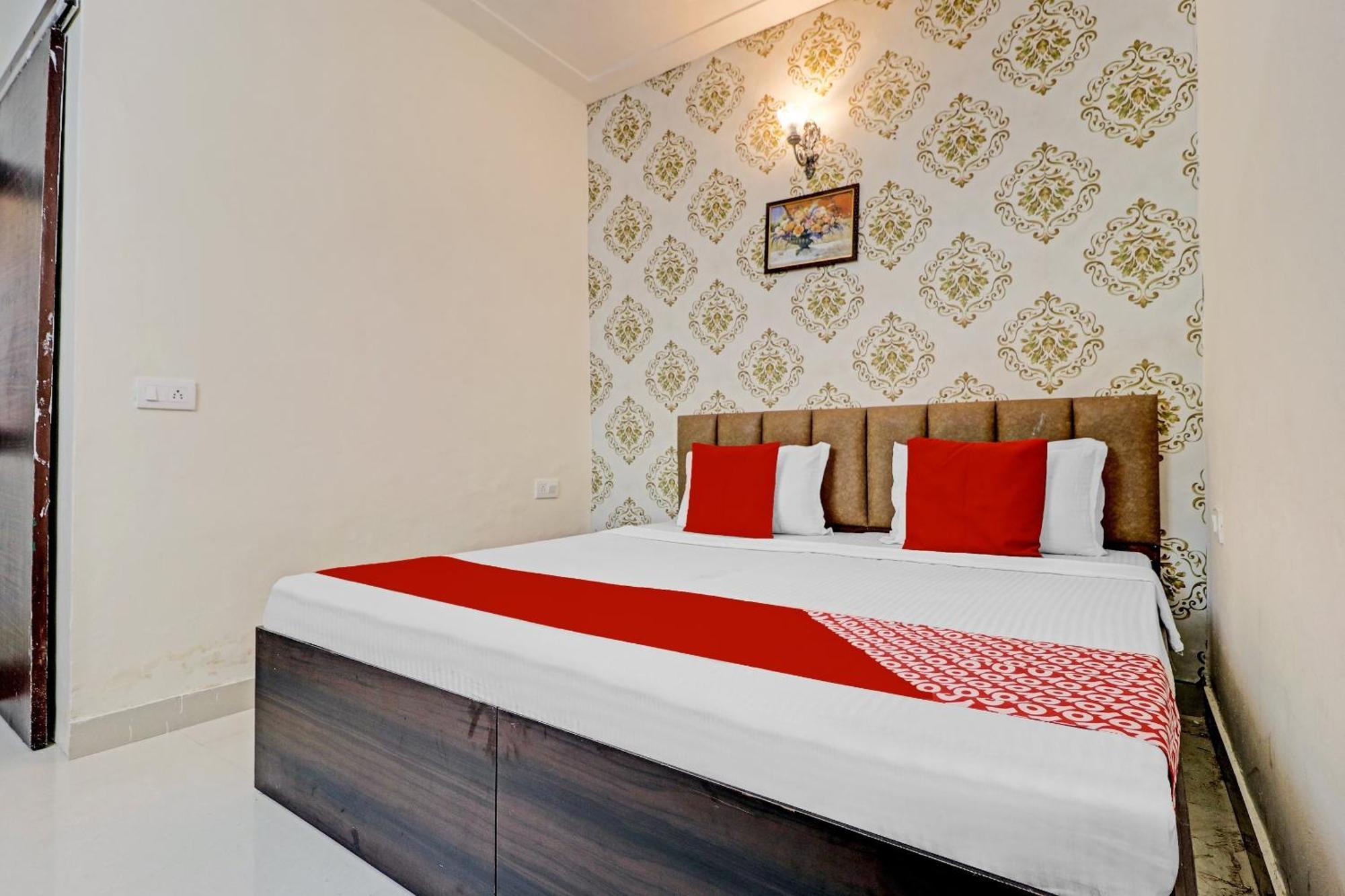 Hotel O Sky View Ludhiana Bagian luar foto