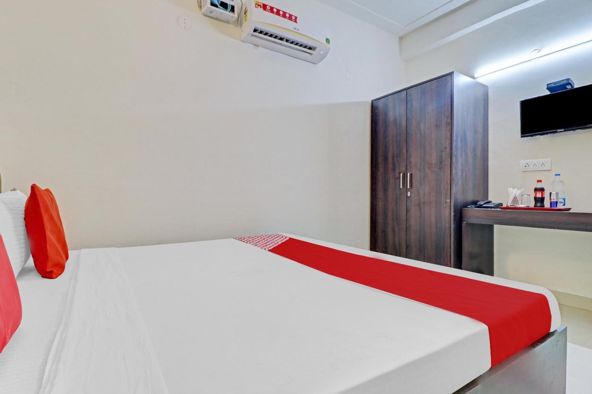 Hotel O Sky View Ludhiana Bagian luar foto