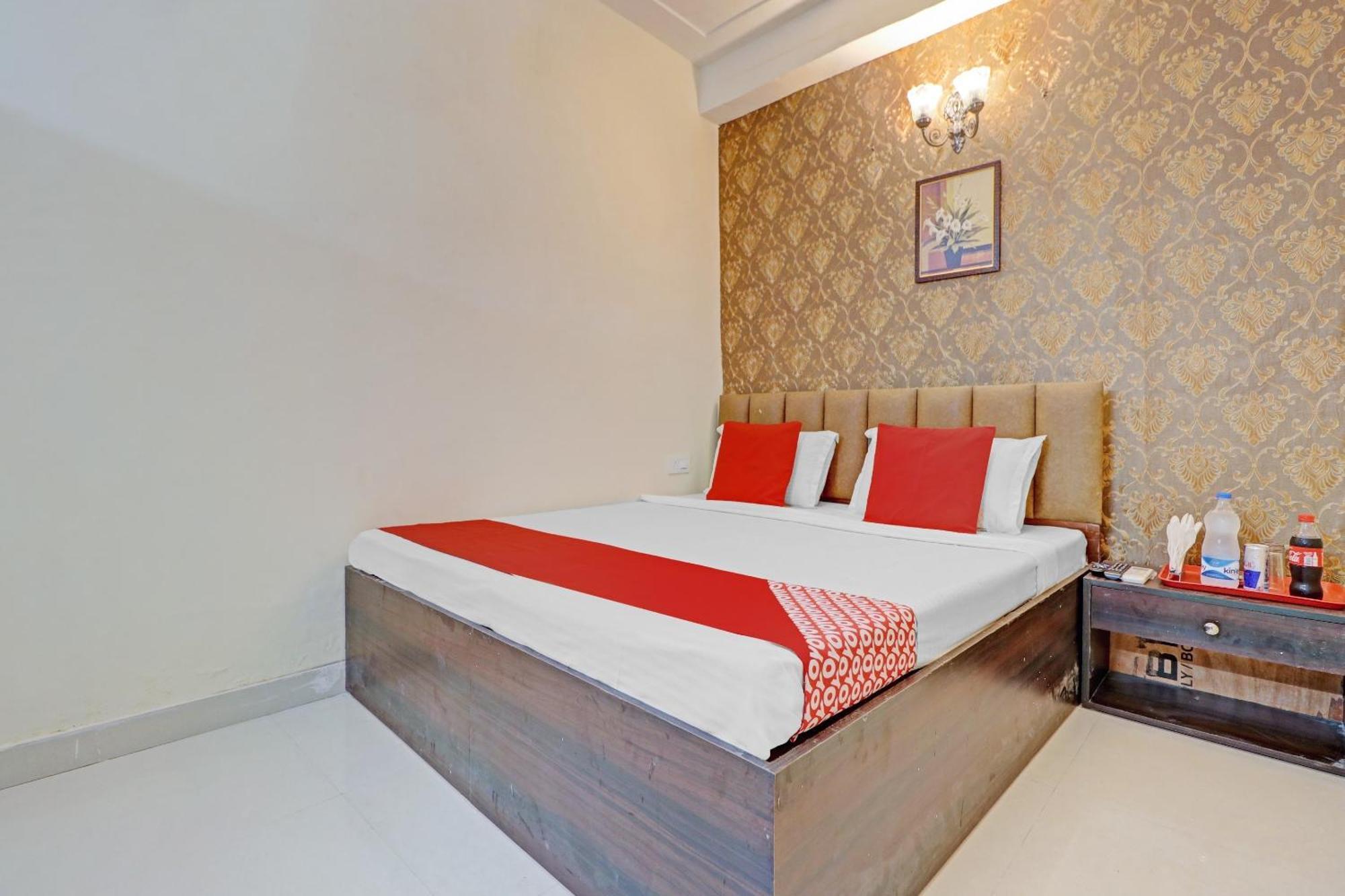 Hotel O Sky View Ludhiana Bagian luar foto